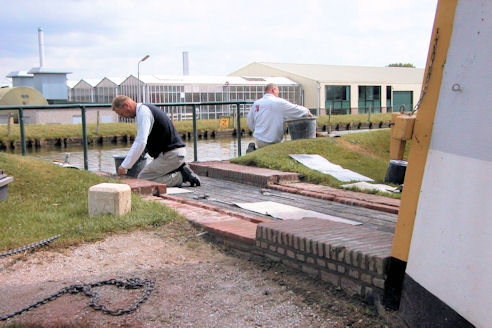 Restauratie metselwerk waterlopen groeneveldse molen 2009 (17)